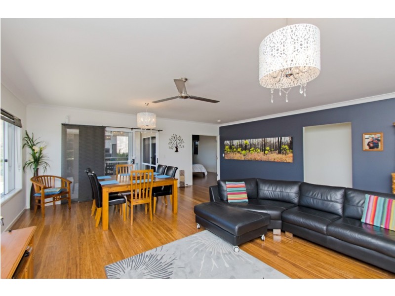 24 Brigalow St, Lowood QLD 4311