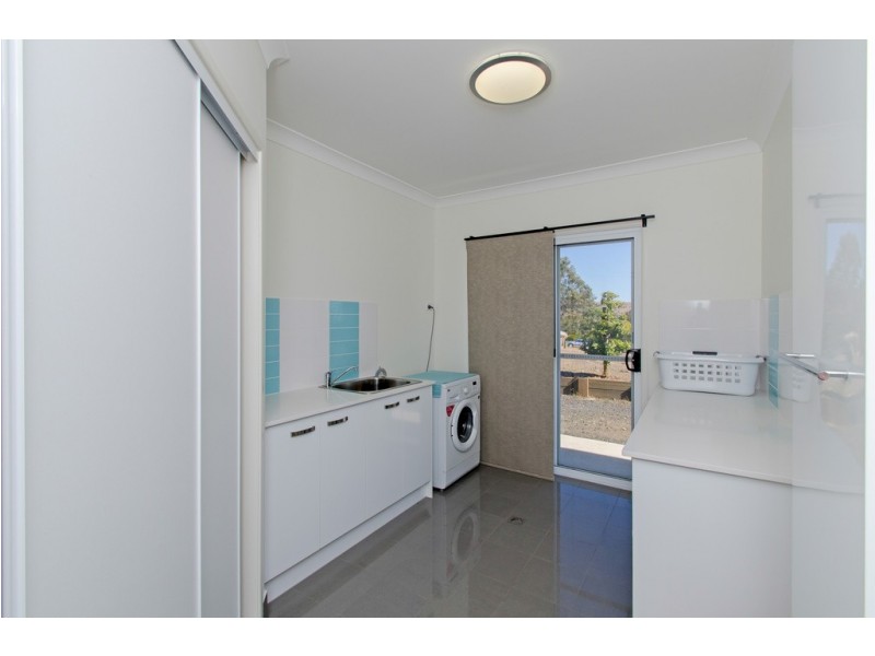 24 Brigalow St, Lowood QLD 4311