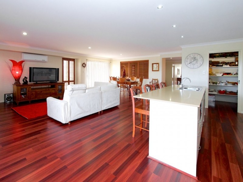 4 O’Donnell Street, Augustine Heights QLD 4300