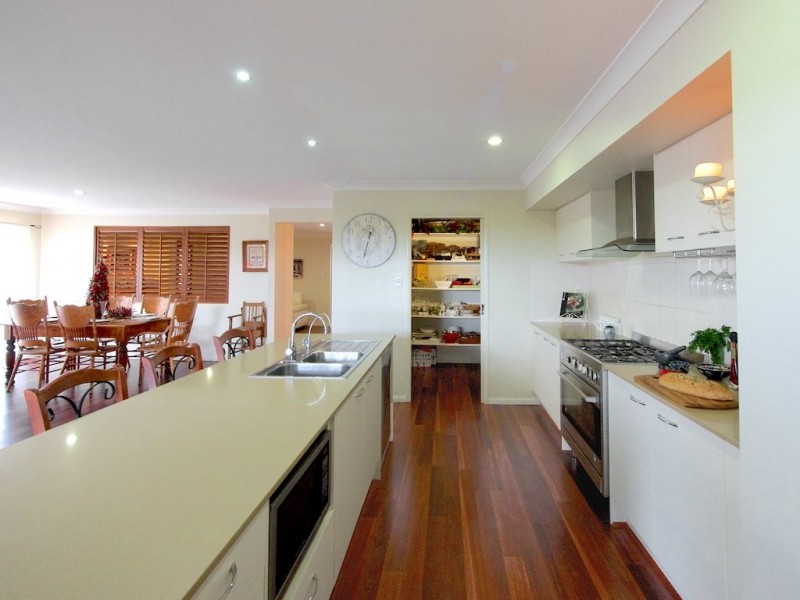 4 O’Donnell Street, Augustine Heights QLD 4300