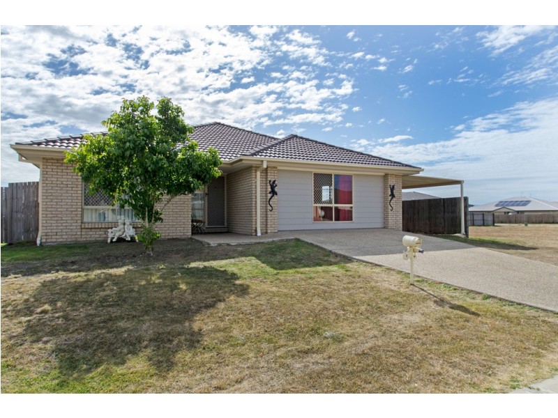 4 Honeyeater Pl, Lowood QLD 4311