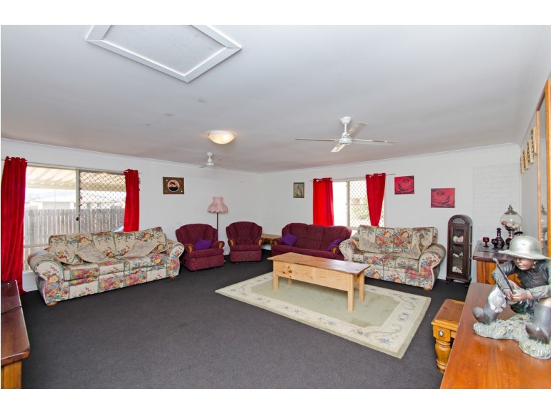 4 Honeyeater Pl, Lowood QLD 4311