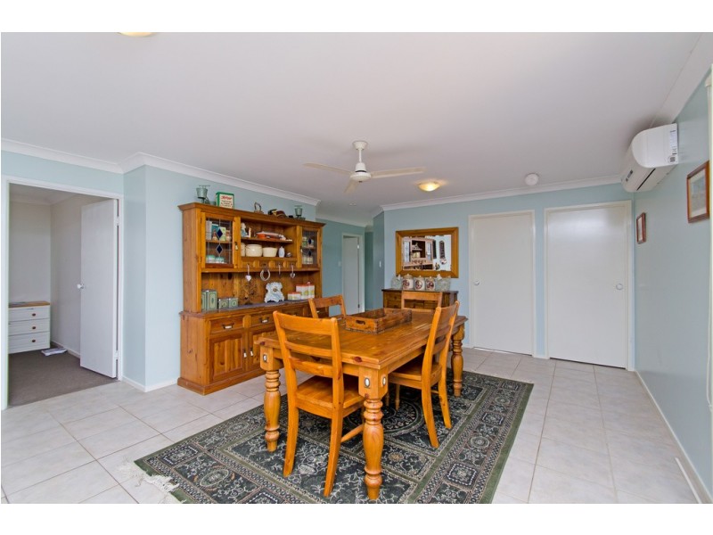 4 Honeyeater Pl, Lowood QLD 4311