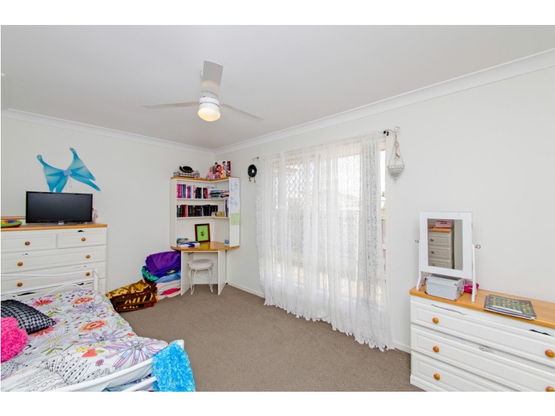 4 Honeyeater Pl, Lowood QLD 4311