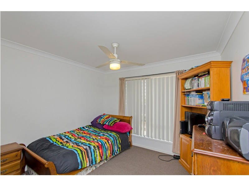 4 Honeyeater Pl, Lowood QLD 4311