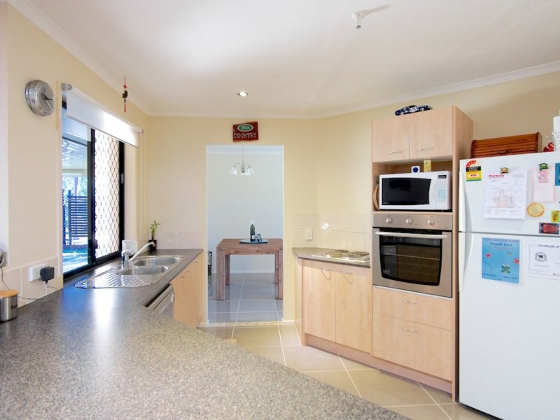 16 Teak St, Brightview QLD 4311