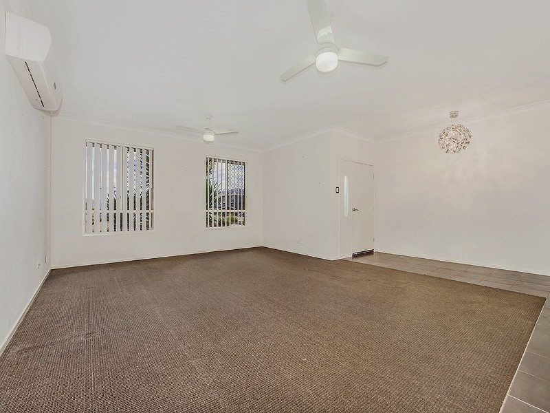 12 Lilly Crt, Yamanto QLD 4305