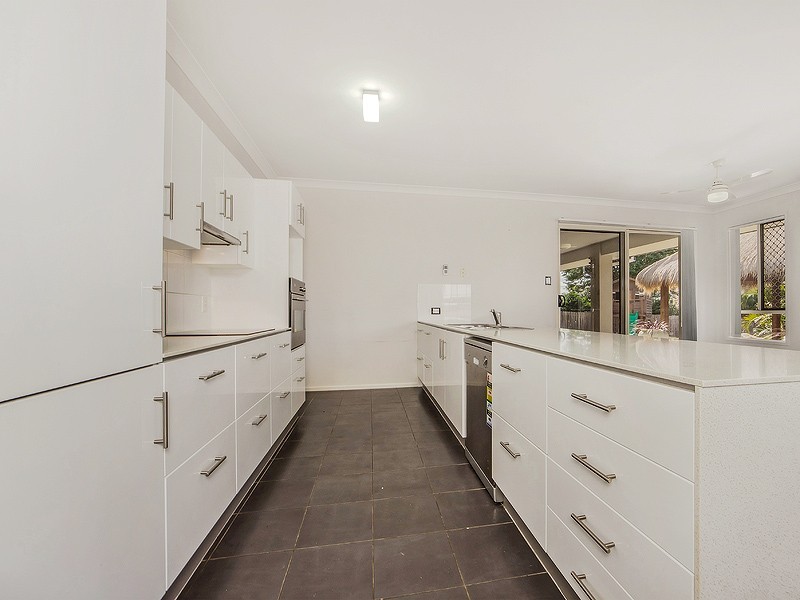 12 Lilly Crt, Yamanto QLD 4305