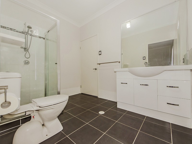 12 Lilly Crt, Yamanto QLD 4305