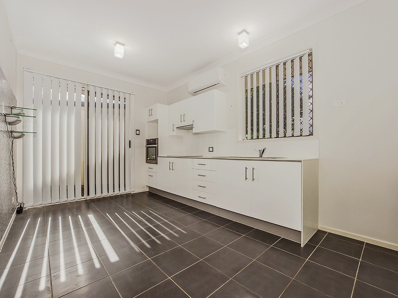 12 Lilly Crt, Yamanto QLD 4305