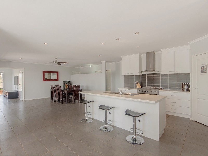 23 Meadowview Road, Fernvale QLD 4306