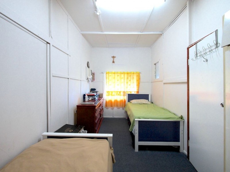 4 Richard Street, Dinmore QLD 4303