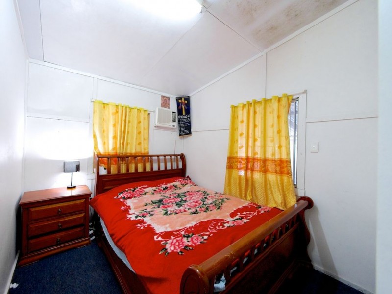 4 Richard Street, Dinmore QLD 4303