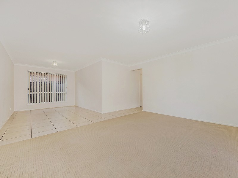 34 Eric Drive, Blackstone QLD 4304