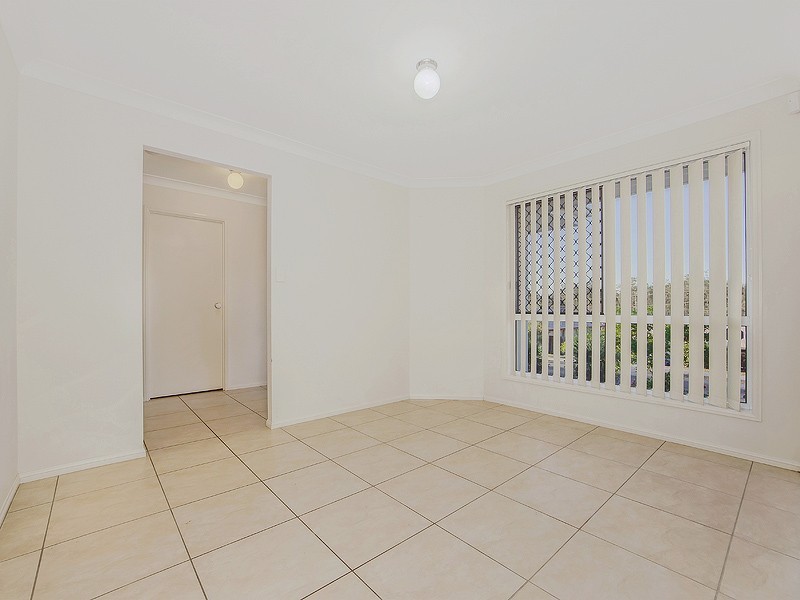 34 Eric Drive, Blackstone QLD 4304