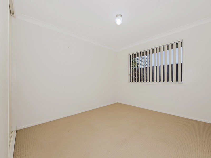 34 Eric Drive, Blackstone QLD 4304