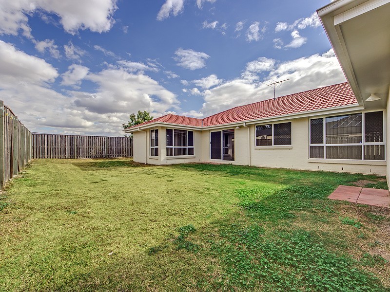 34 Eric Drive, Blackstone QLD 4304