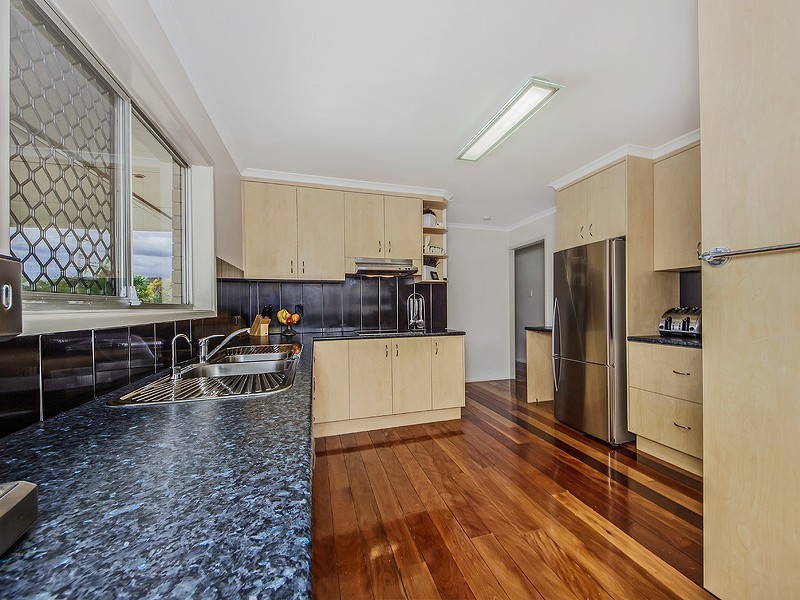 34 Mary Street, Flinders View QLD 4305