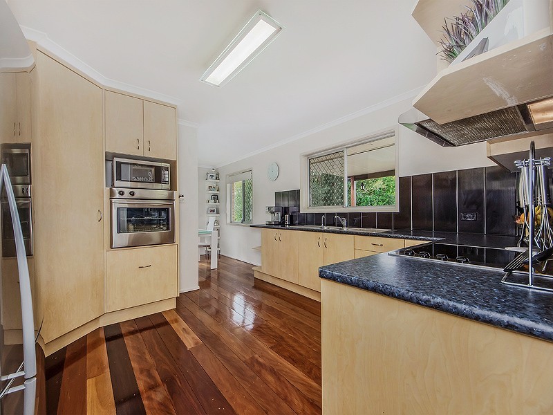 34 Mary Street, Flinders View QLD 4305