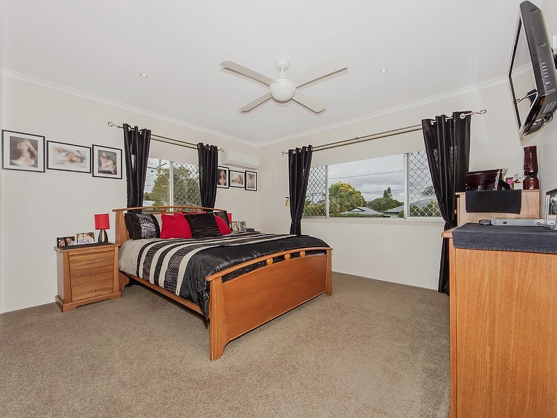 34 Mary Street, Flinders View QLD 4305