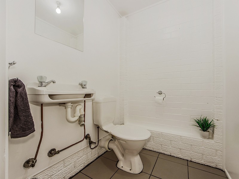 34 Mary Street, Flinders View QLD 4305