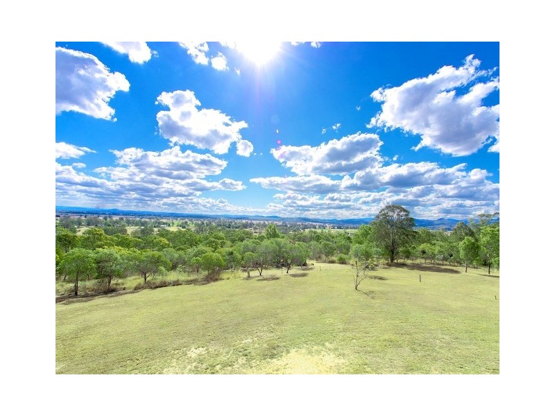 15 Taree Rd, Vernor QLD 4306