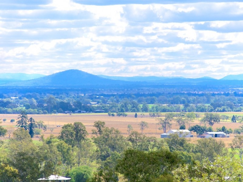 15 Taree Rd, Vernor QLD 4306