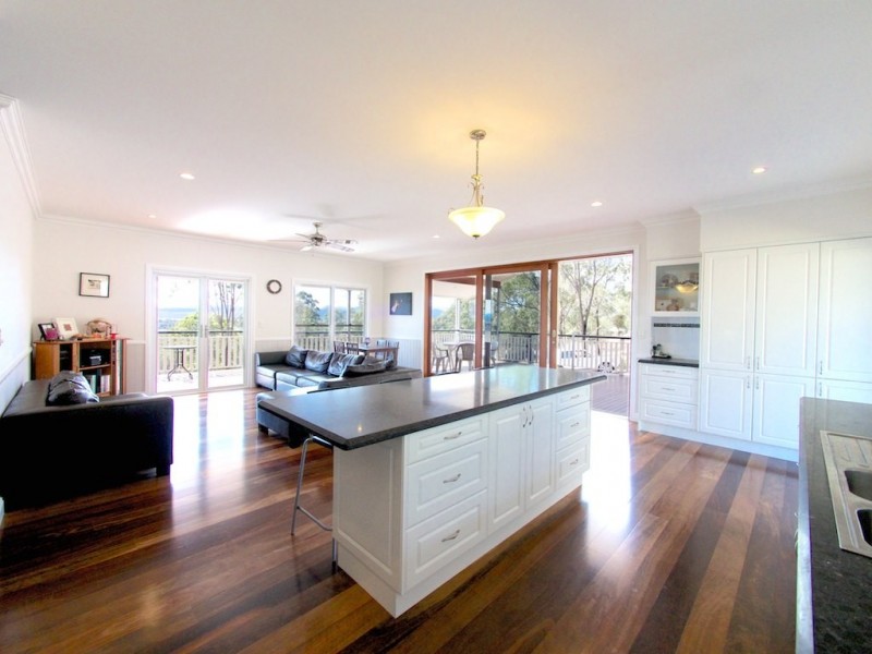 15 Taree Rd, Vernor QLD 4306