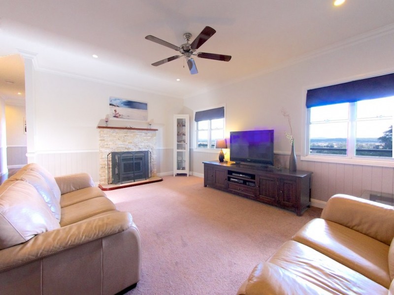 15 Taree Rd, Vernor QLD 4306