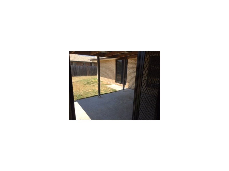 8 Bloom Way, Goodna QLD 4300