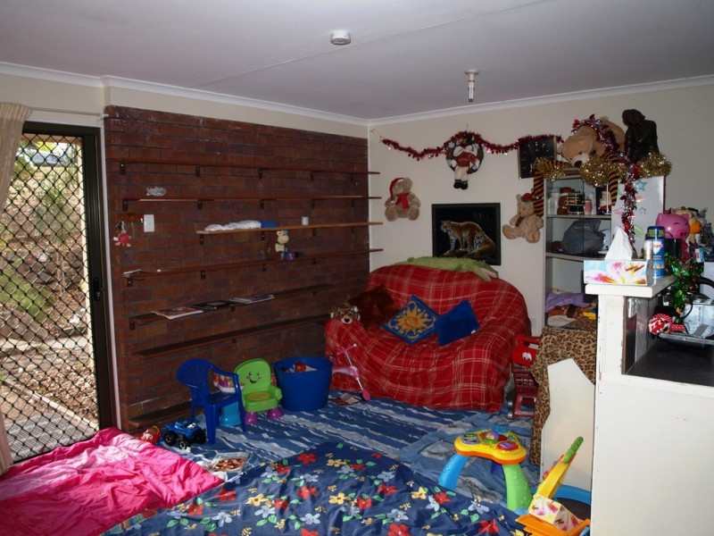 9 Frawley Street, Redbank Plains QLD 4301