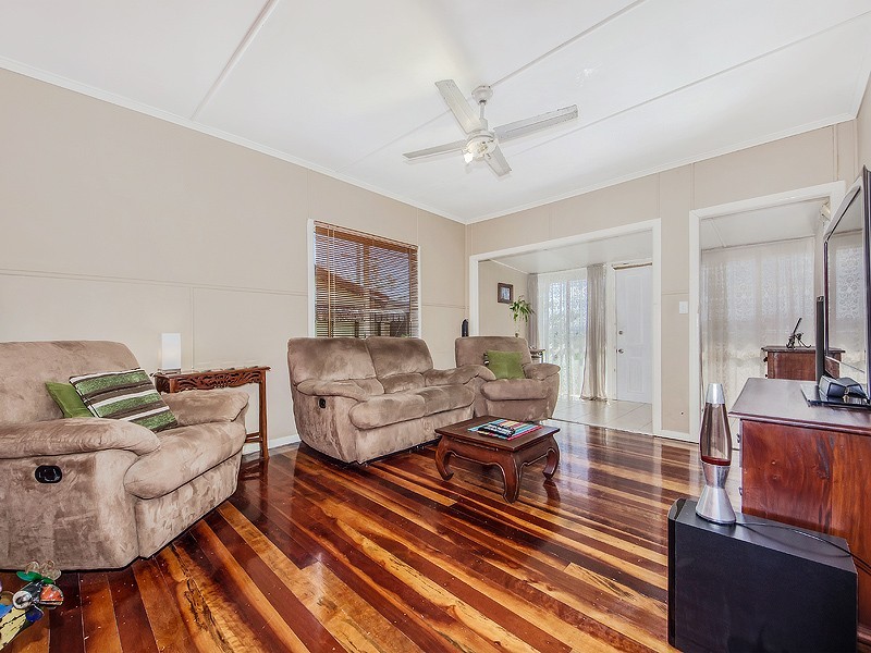 37 Videroni Street, Bundamba QLD 4304