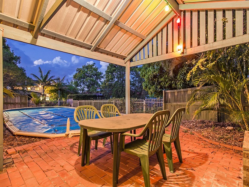 18 Kentucky St, Redbank Plains QLD 4301