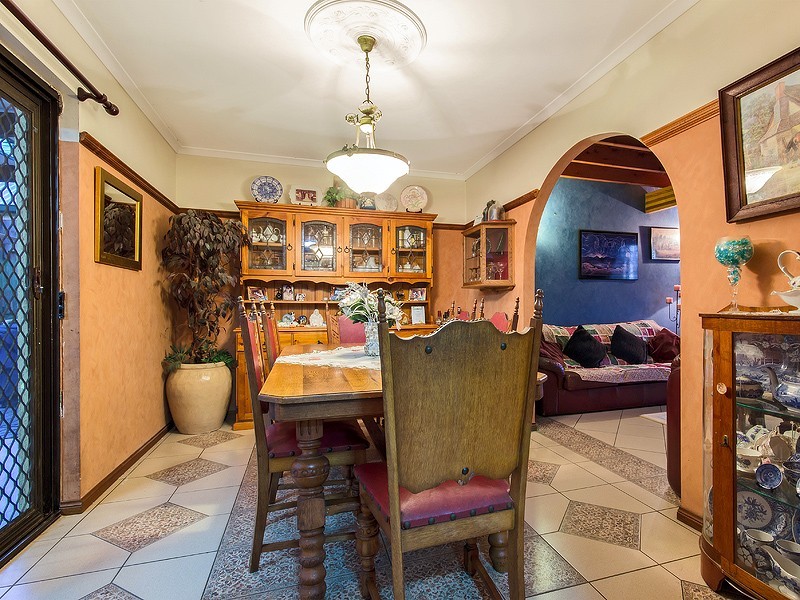 18 Kentucky St, Redbank Plains QLD 4301