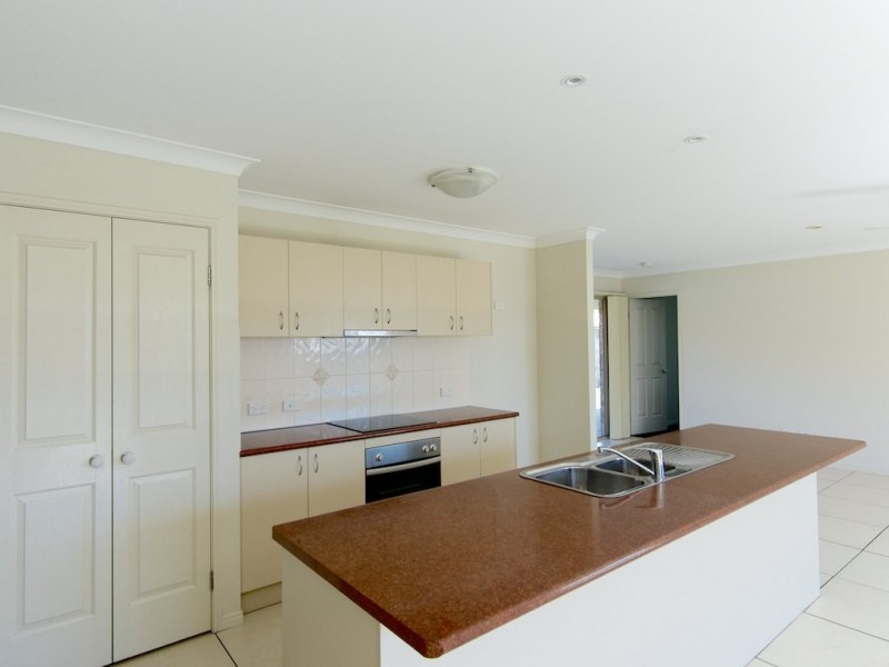 24 Haslingden Park Dr, Lowood QLD 4311