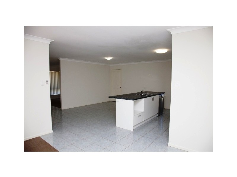 38 Honeywood Dr, Fernvale QLD 4306
