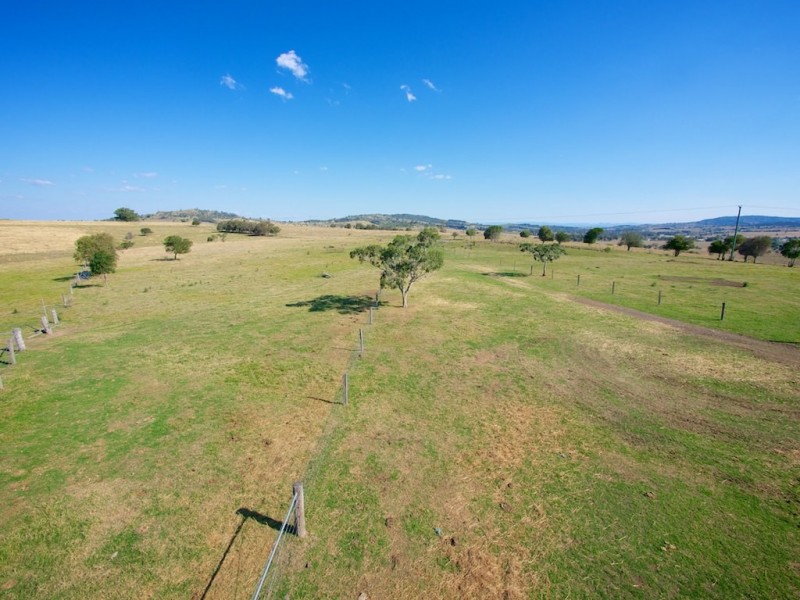 2406 Warrego Highway, Haigslea QLD 4306