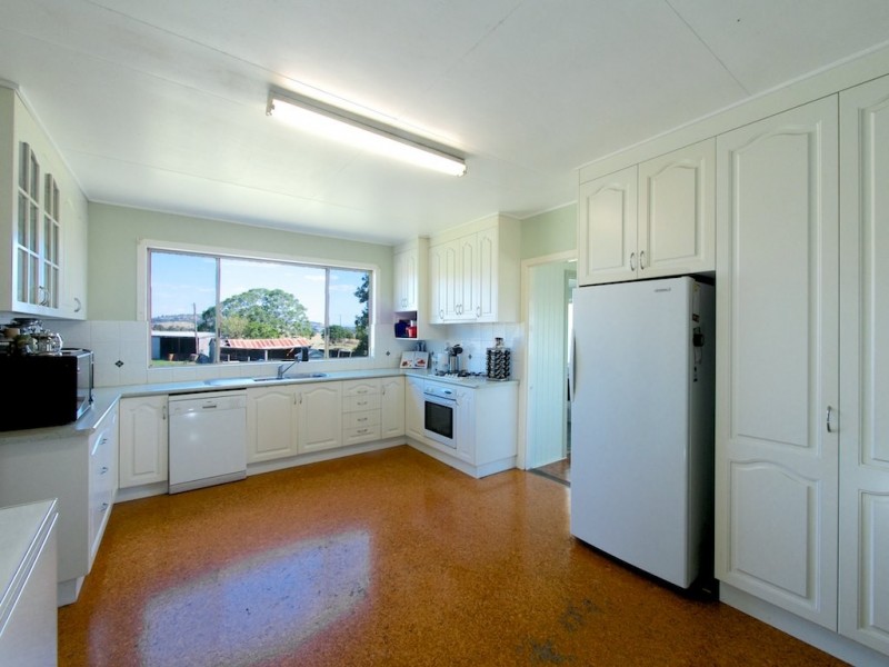 2406 Warrego Highway, Haigslea QLD 4306