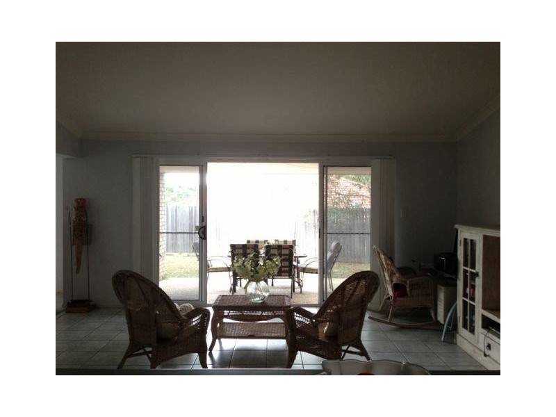 3 Fryer Close, Bellbowrie QLD 4070