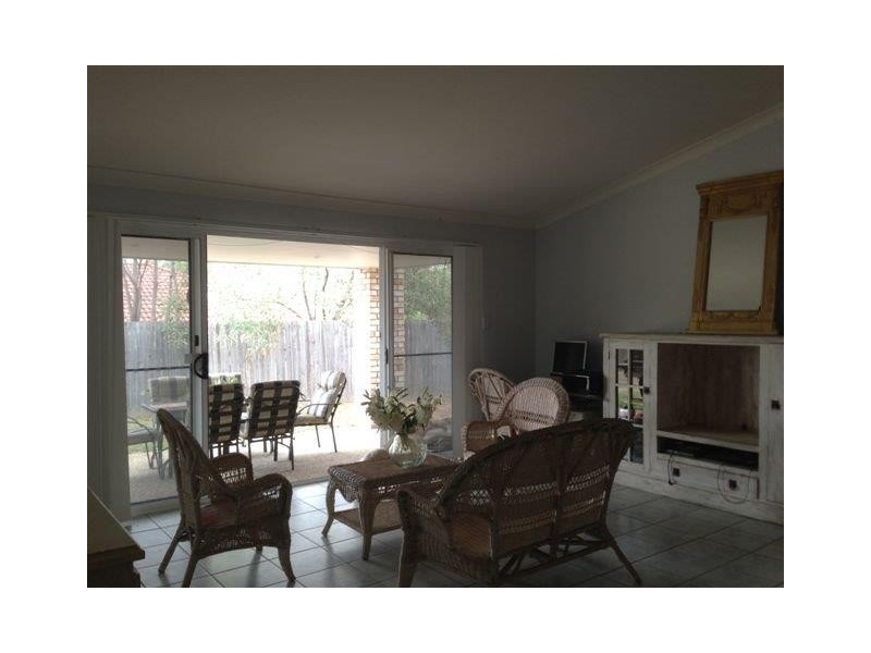 3 Fryer Close, Bellbowrie QLD 4070