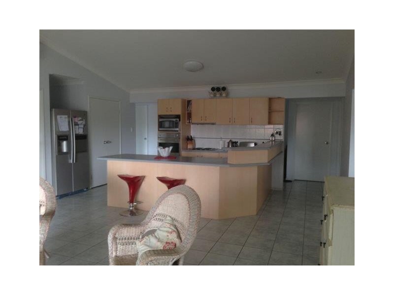 3 Fryer Close, Bellbowrie QLD 4070