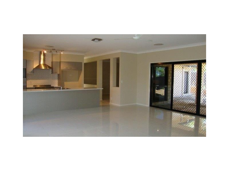 25 Westaway Crescent, Bellbowrie QLD 4070