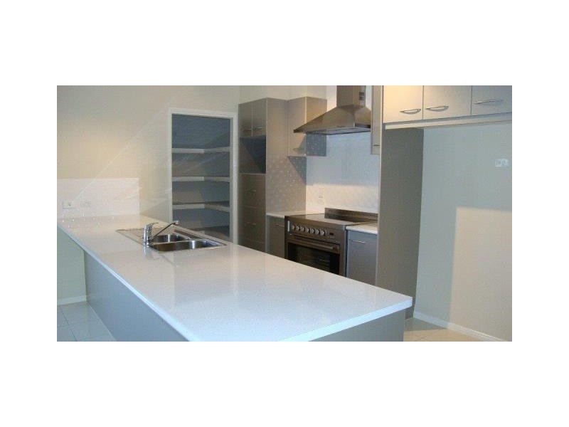 25 Westaway Crescent, Bellbowrie QLD 4070