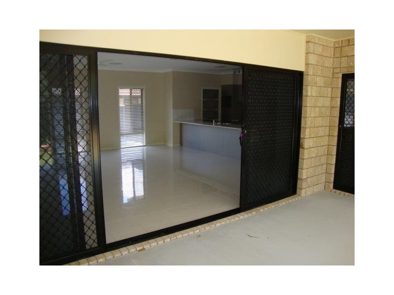 25 Westaway Crescent, Bellbowrie QLD 4070