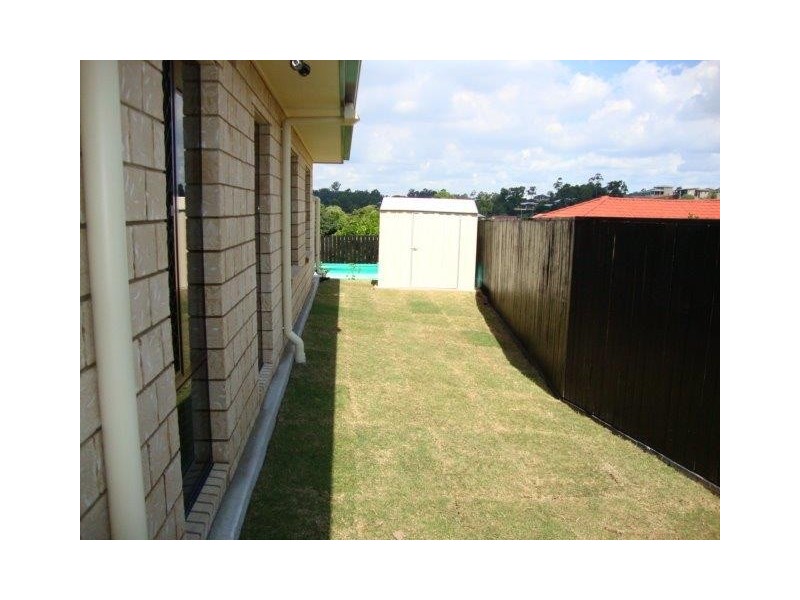 25 Westaway Crescent, Bellbowrie QLD 4070