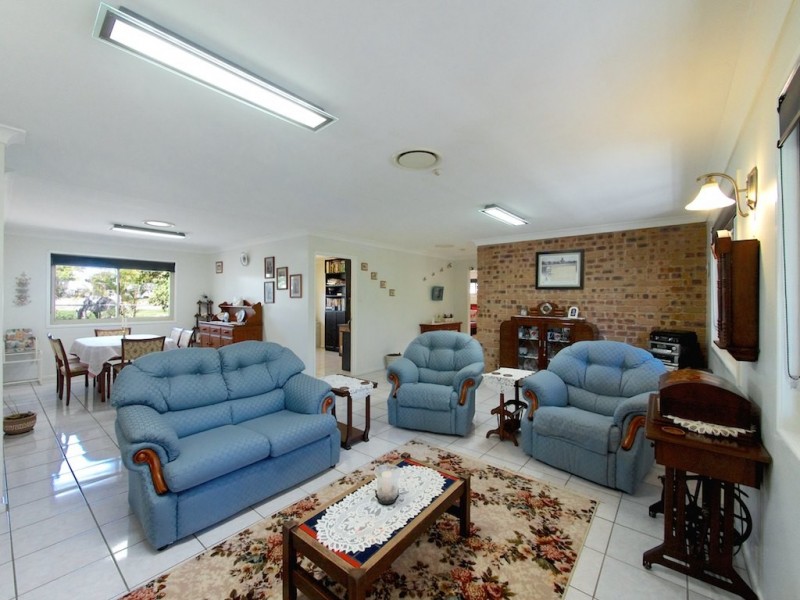 129 Coopers Rd, Willowbank QLD 4306