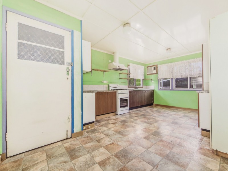 12 Baillieston Street, Leichhardt QLD 4305