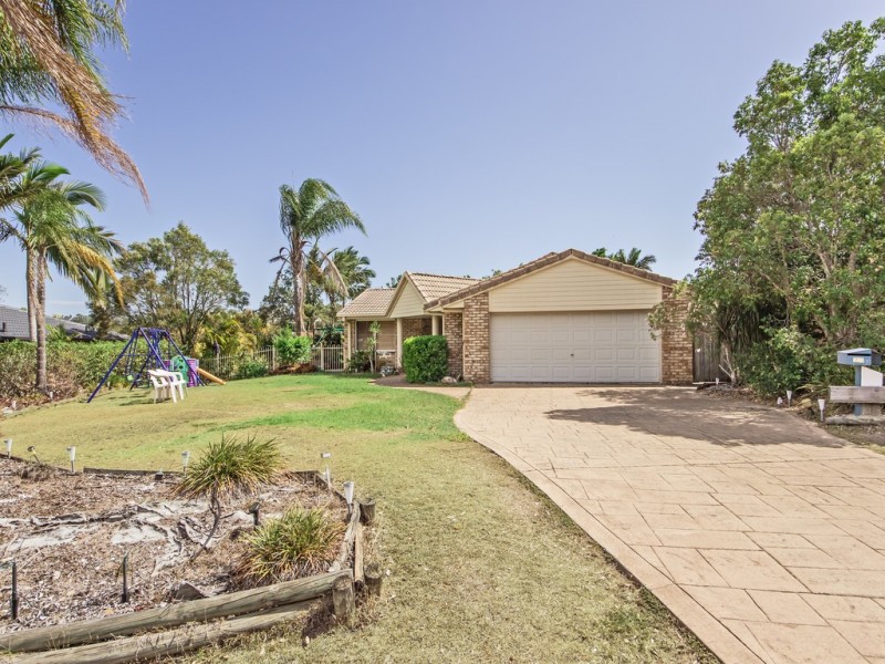 24 Makepeace Pl, Bellbowrie QLD 4070