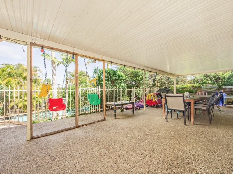 24 Makepeace Pl, Bellbowrie QLD 4070