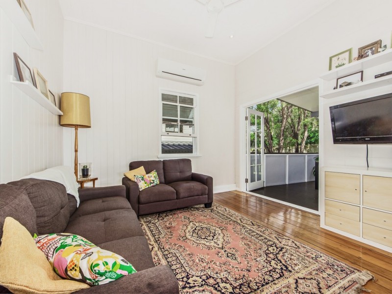 76 Bergin Street, North Booval QLD 4304